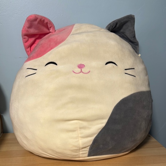 Squishmallows Cream and Pink Cat Bed Plush - Picture 1 of 2